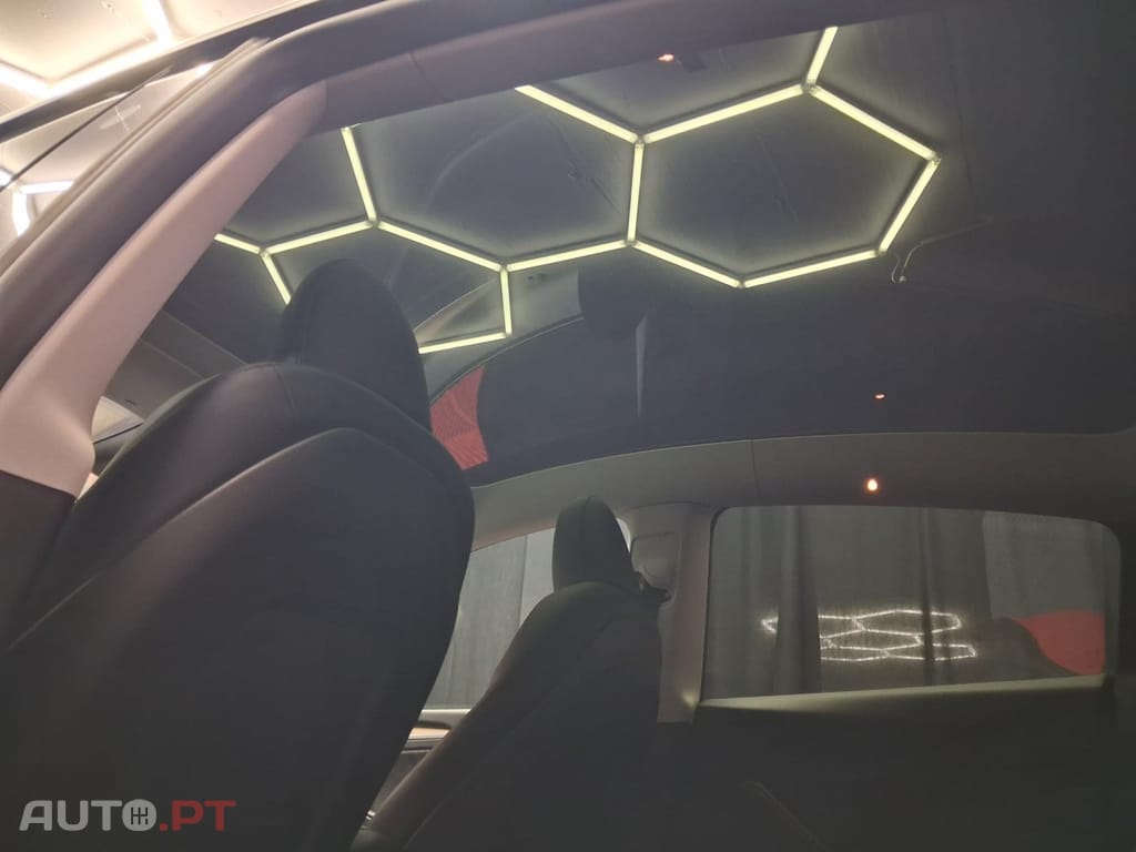 Tesla Model Y Long-Range RWD