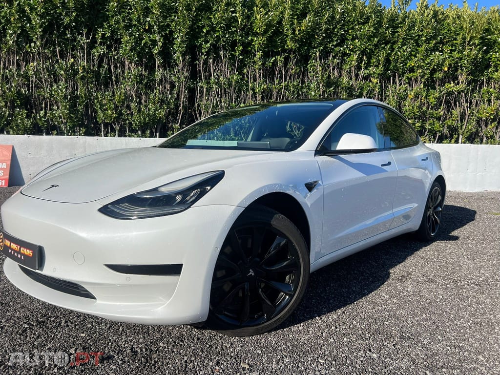Tesla Model 3 Tração Traseira
