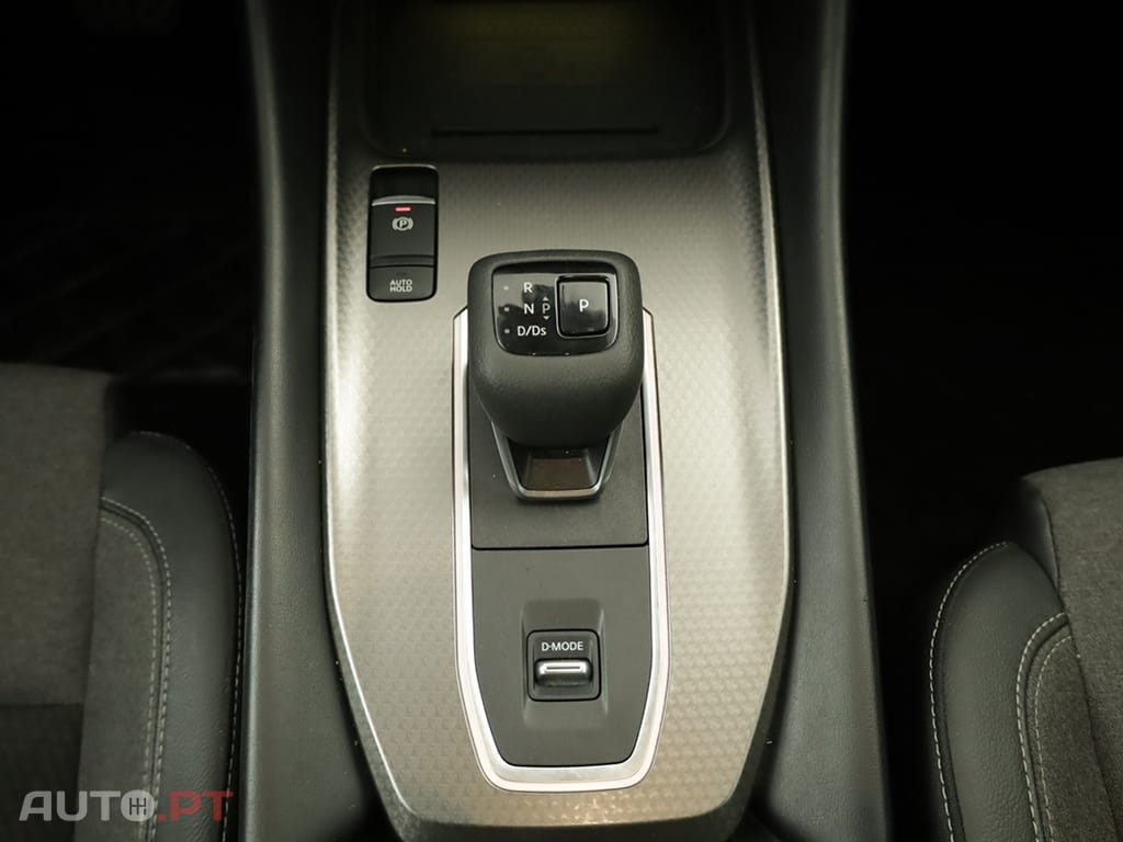 Nissan Qashqai 1.3 DIG-T N-Connecta LED Xtronic