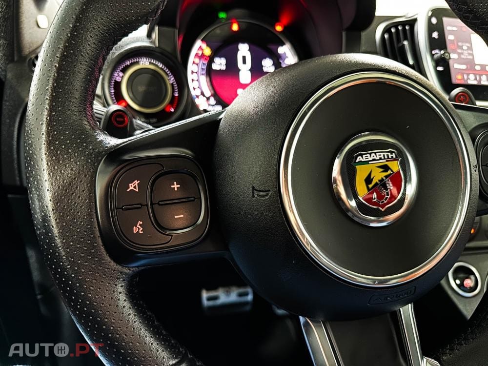 Abarth 500 1.4 T-Jet Competizione MTA