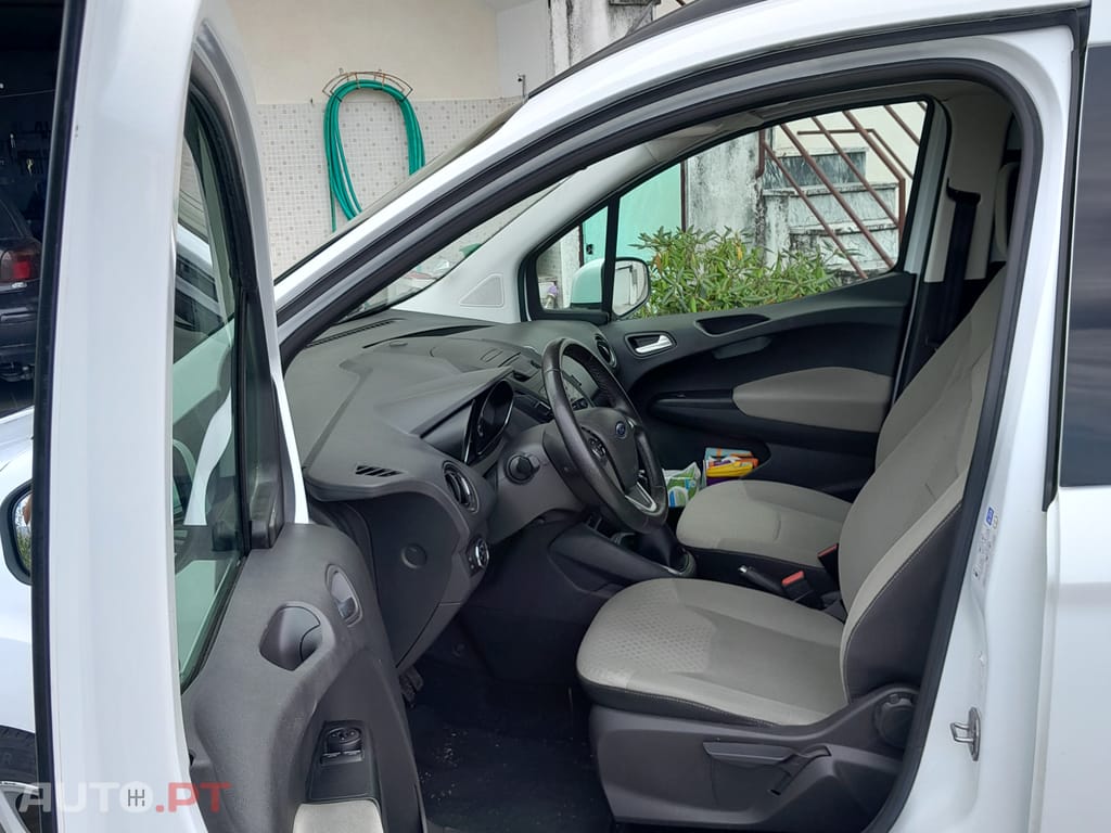 Ford Tourneo Courier