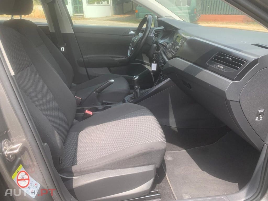 Volkswagen Polo 1.0 Confortline