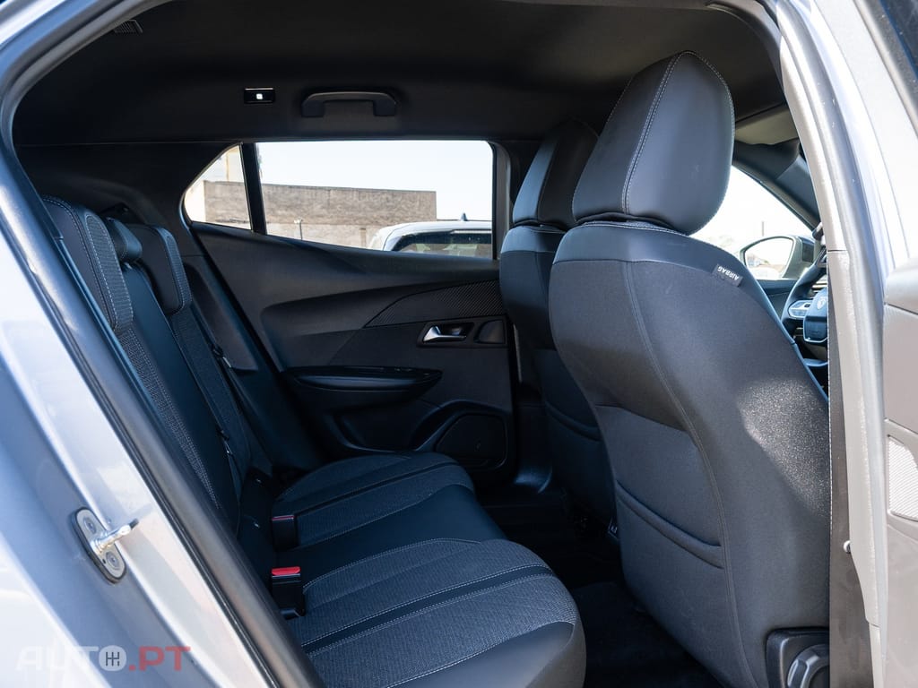 Peugeot 2008 1.2 PureTech Allure