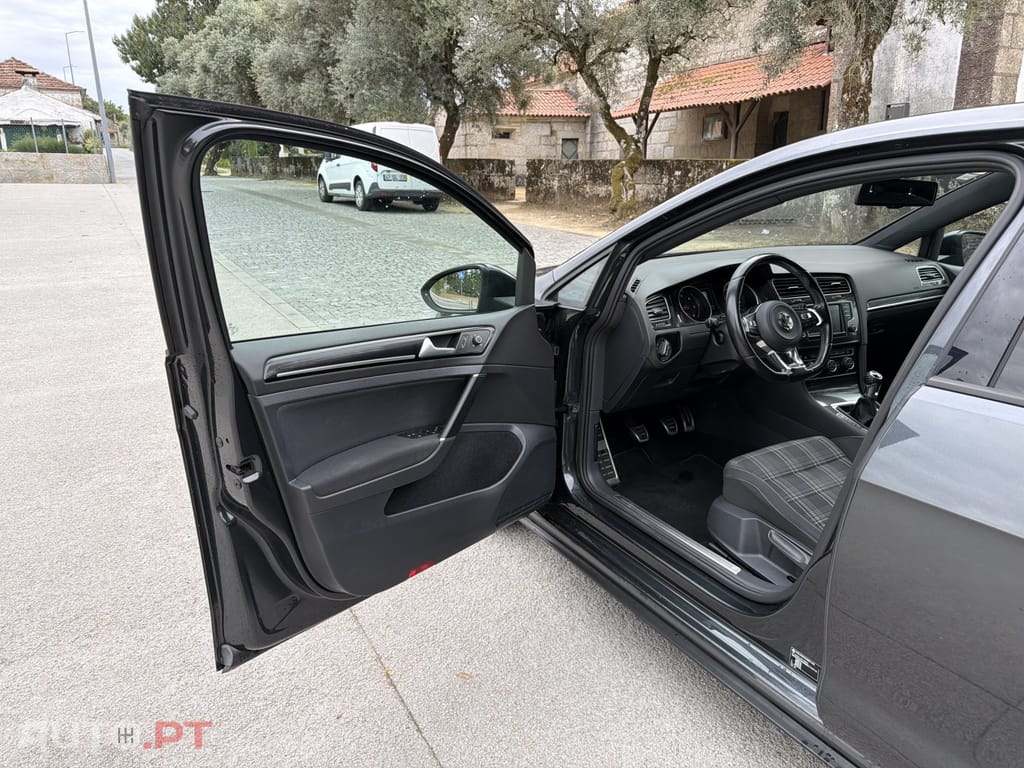 Volkswagen Golf 2.0 TDi GTD