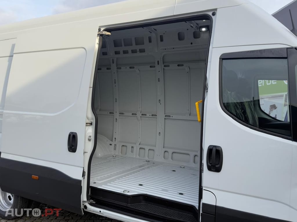 Iveco Daily L 5  H 3  MOTOR 3.0  180 CAVALOS