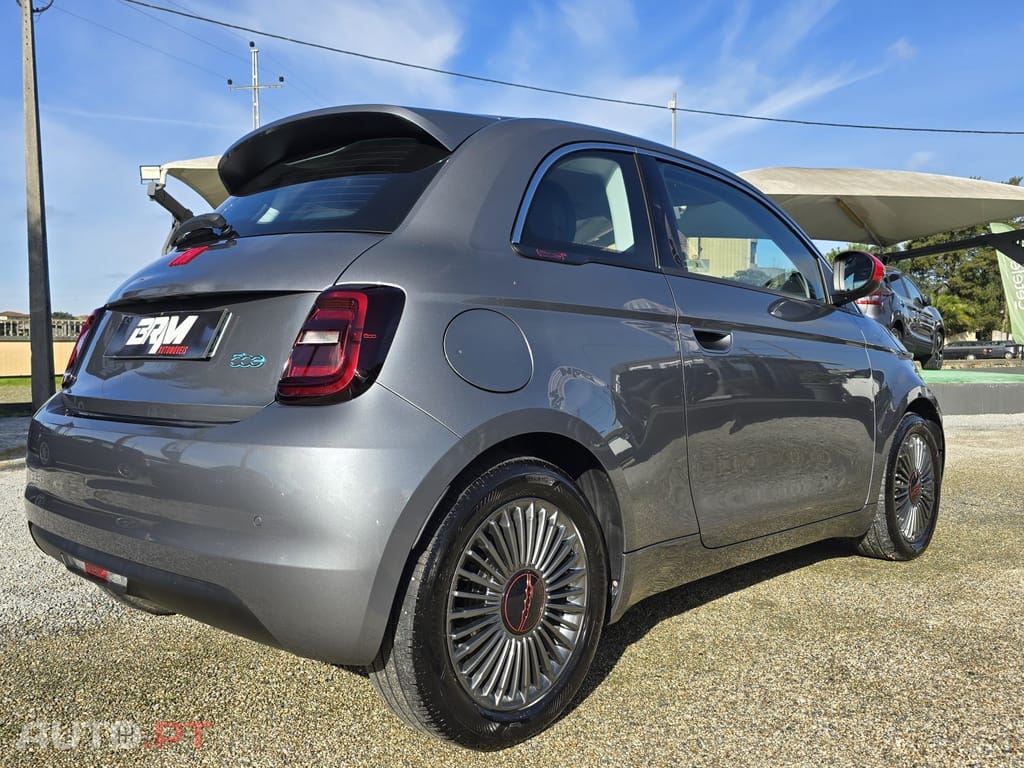Fiat 500e (RED)