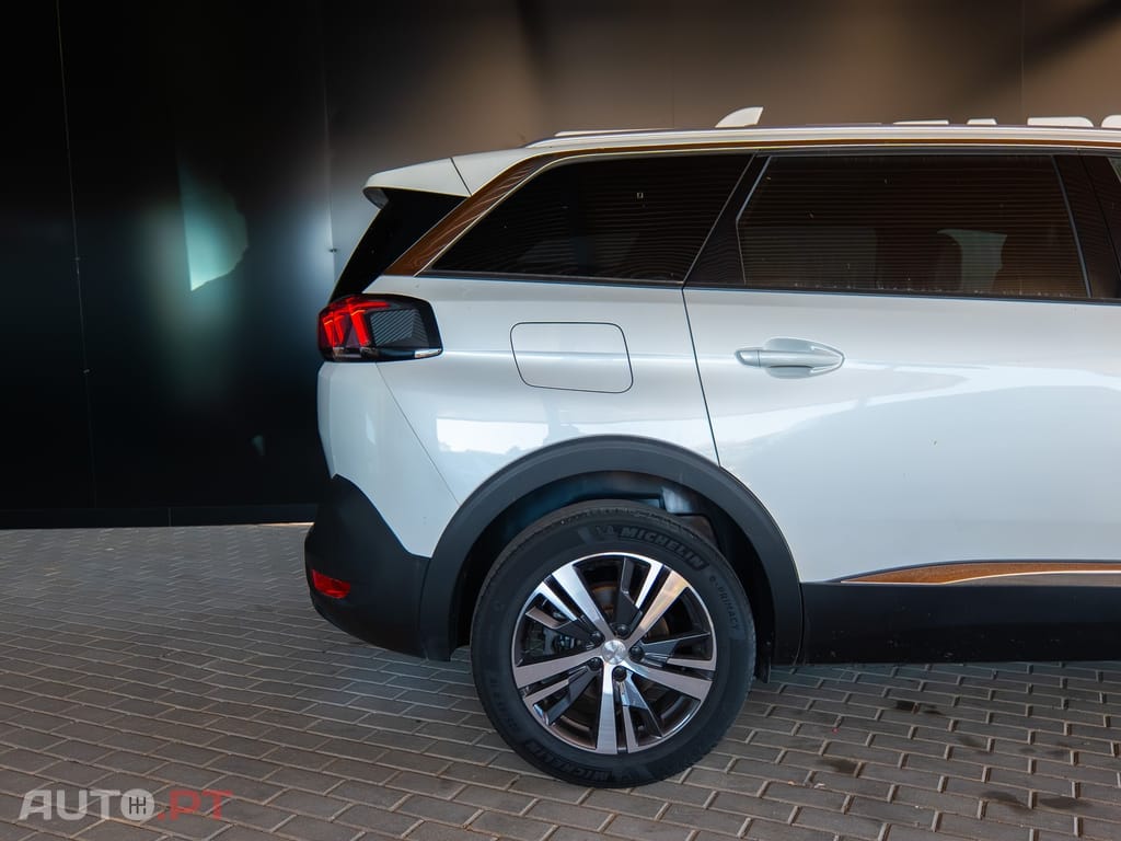 Peugeot 5008 1.2 PureTech Allure Pack EAT8