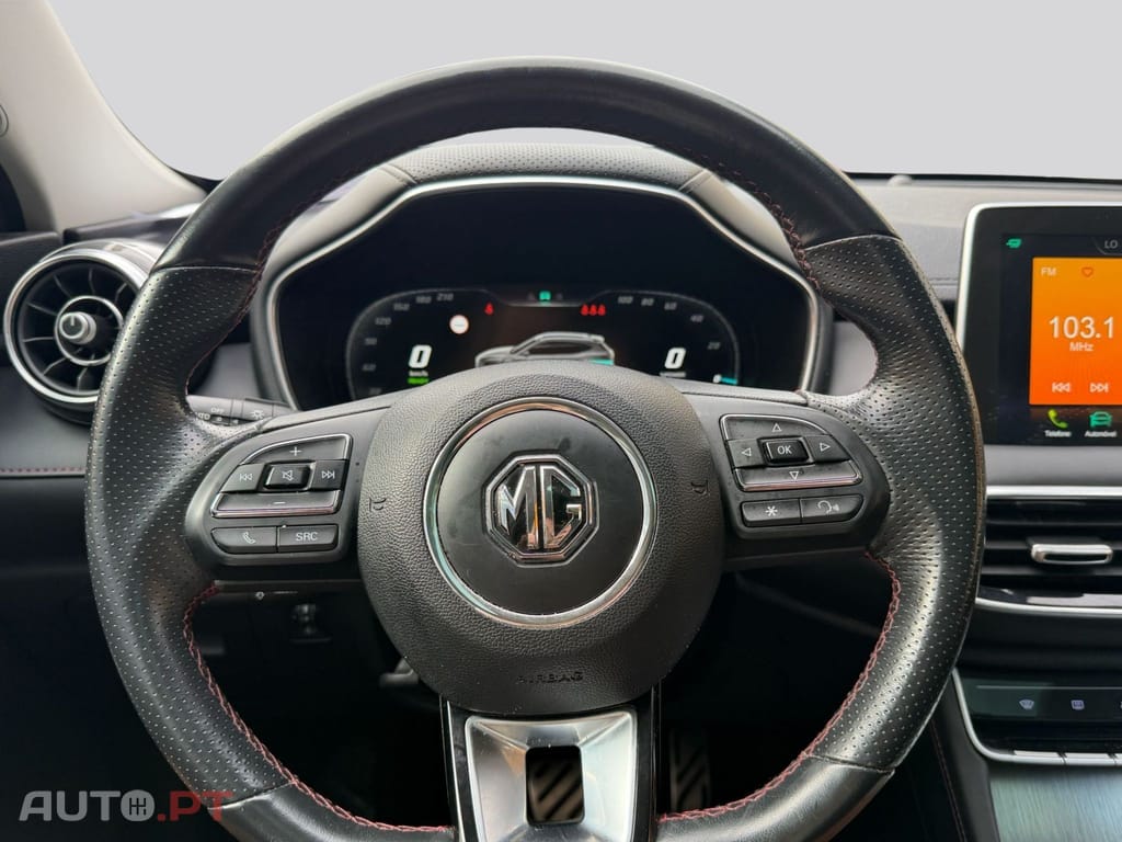 MG EHS PHEV Hybrid Luxury I.V.A DEDUTIVEL