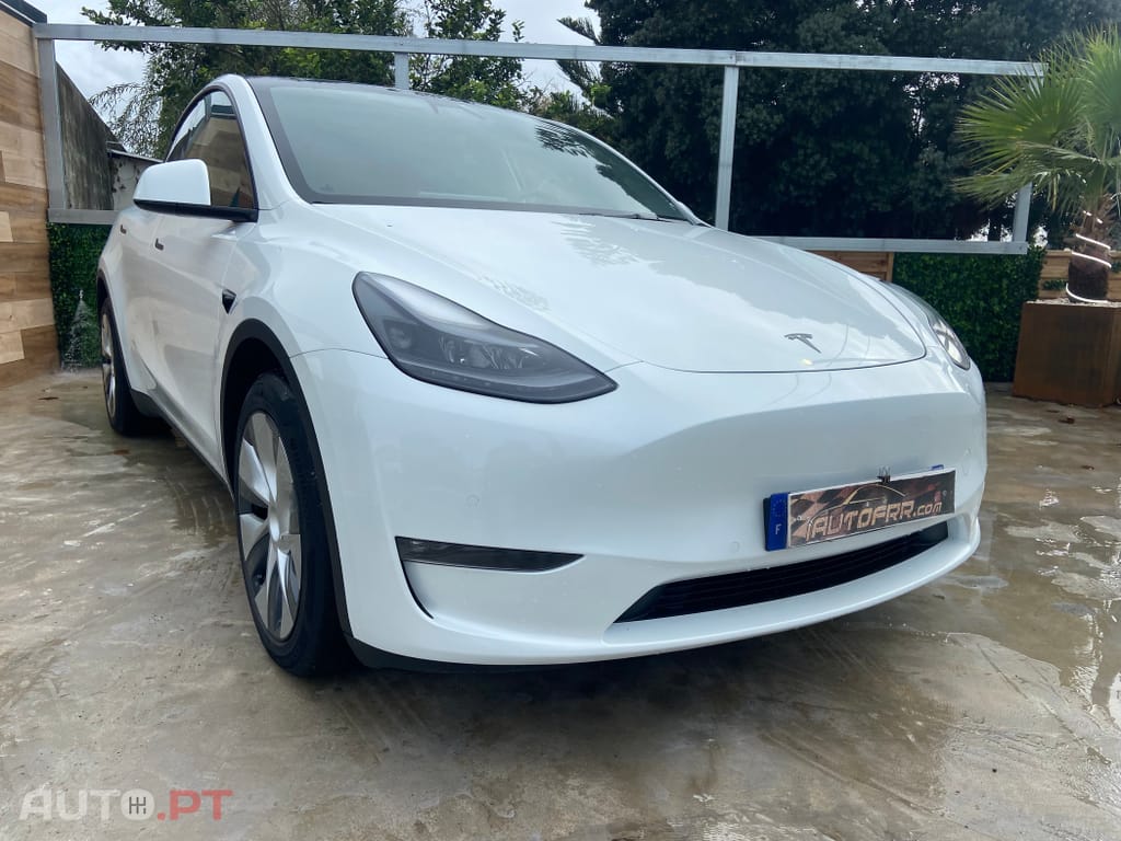Tesla Model Y Long Range Dual Motor AWD