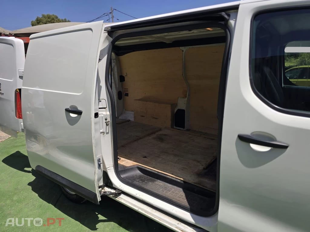 Peugeot Expert 2.0 BlueHDi L2H1 PREMIUM STANDARD