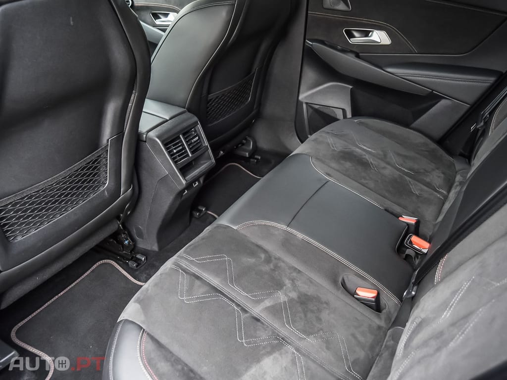 DS DS7 Crossback E-Tense Performance Line+ EAT8