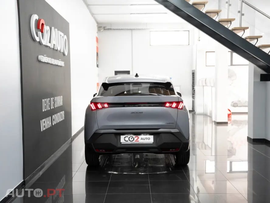 Peugeot 3008 1.2 Hybrid Allure e-DCS6