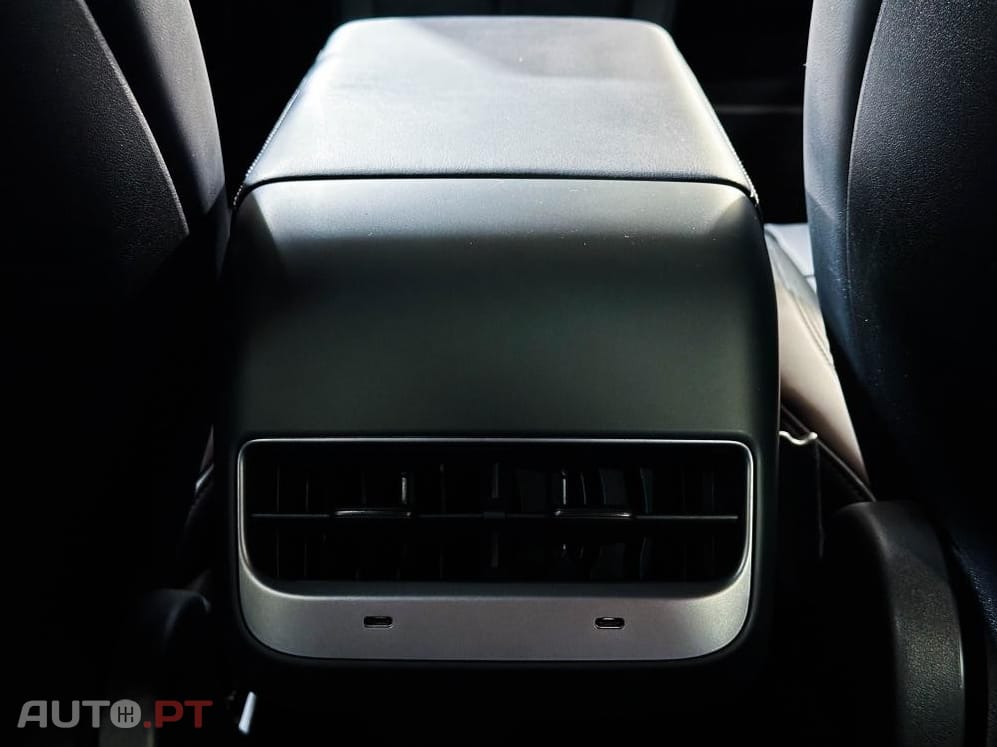 Tesla Model Y Performance Dual Motor AWD
