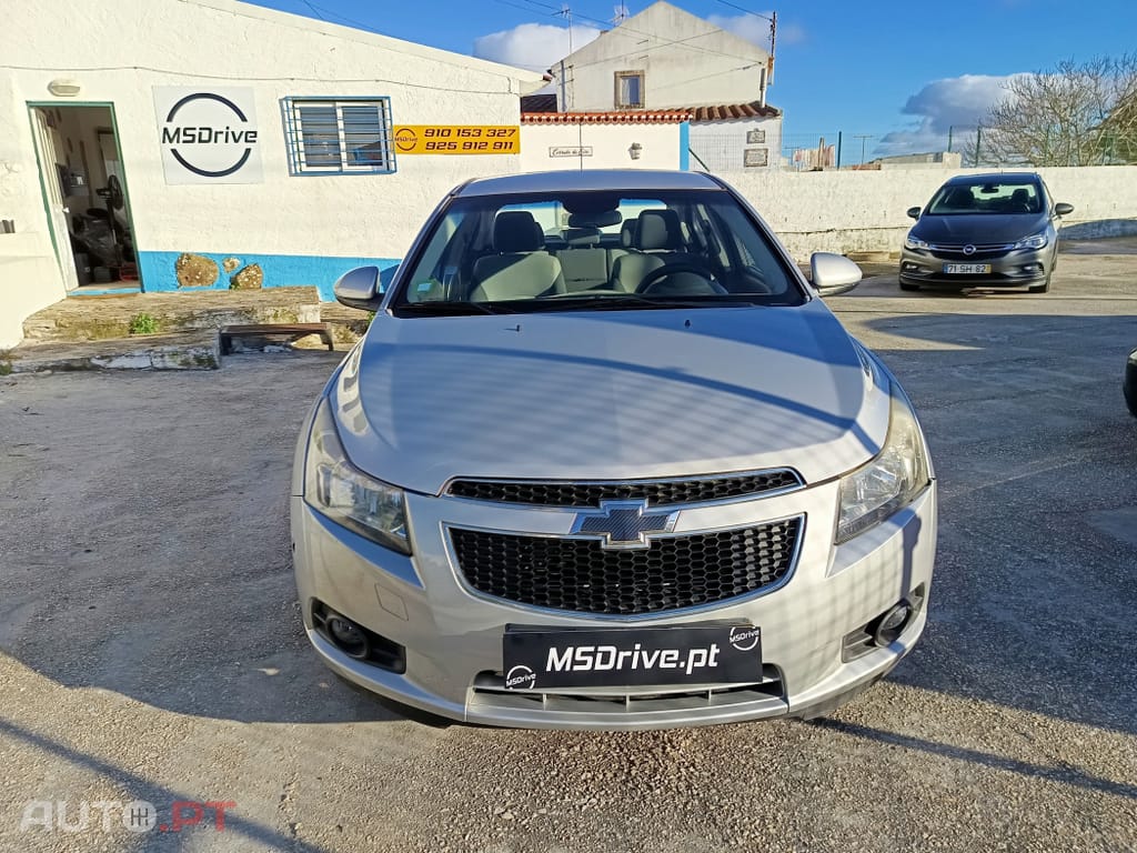 Chevrolet Cruze 1.6 LS