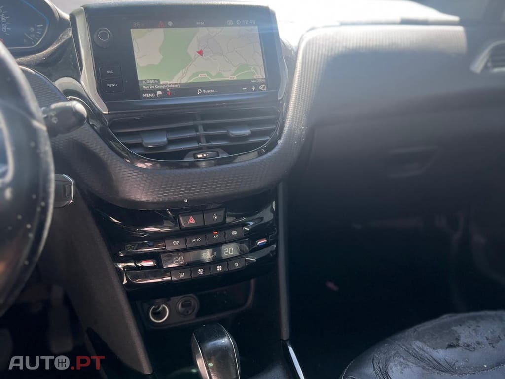 Peugeot 2008 1.2 Pure tech