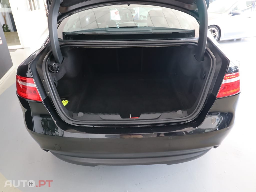 Jaguar XE 2.0 D R-Sport Aut.