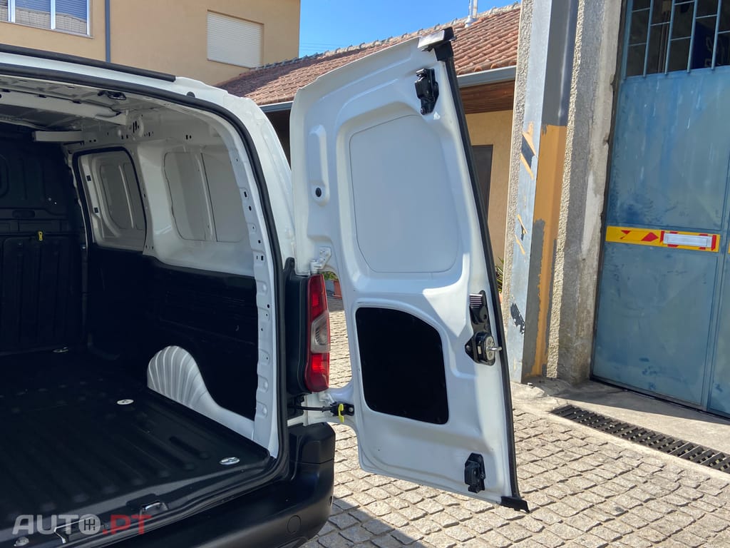 Peugeot Partner 1.6 HDI XL  L2  CarPlay