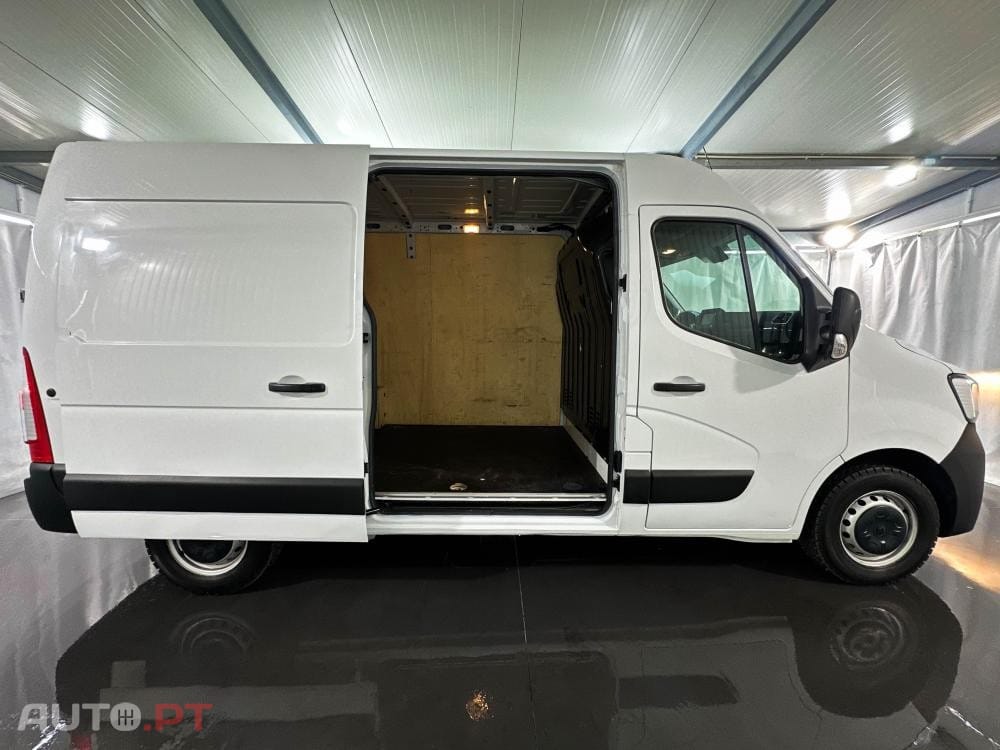 Renault Master L2H2 2.3 DCi 135cv Confort