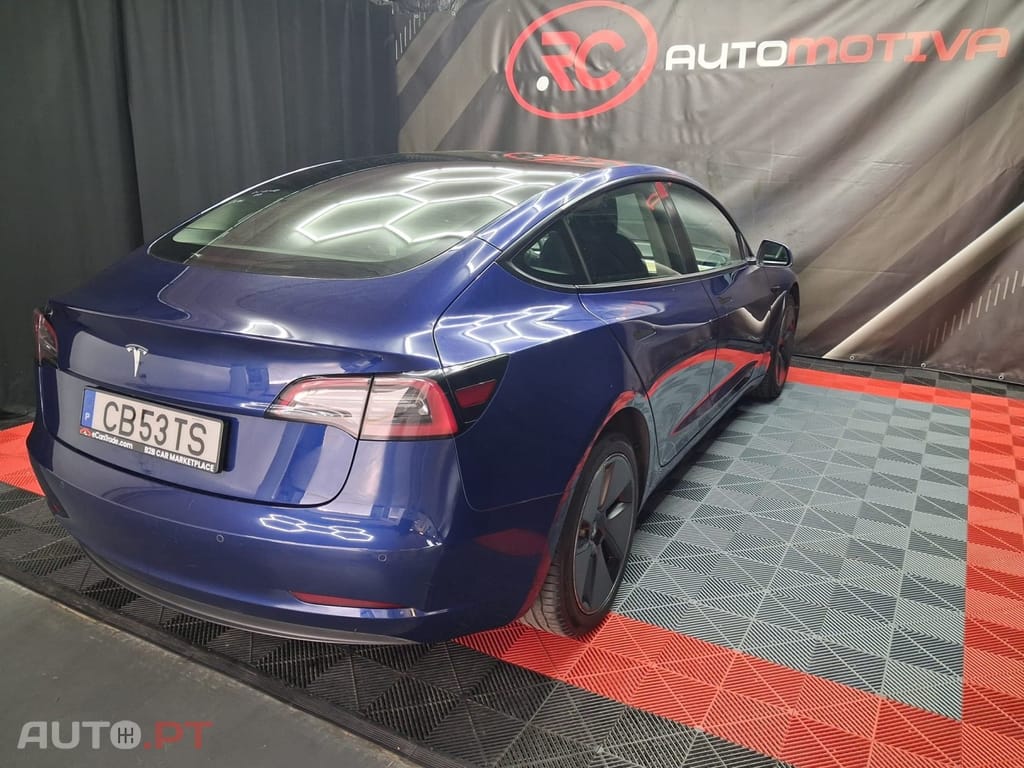 Tesla Model 3 Tração Traseira