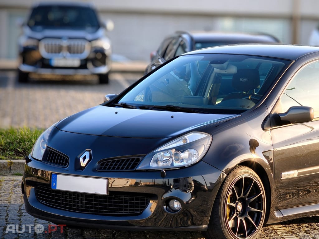Renault Clio Dynamique S Look RS