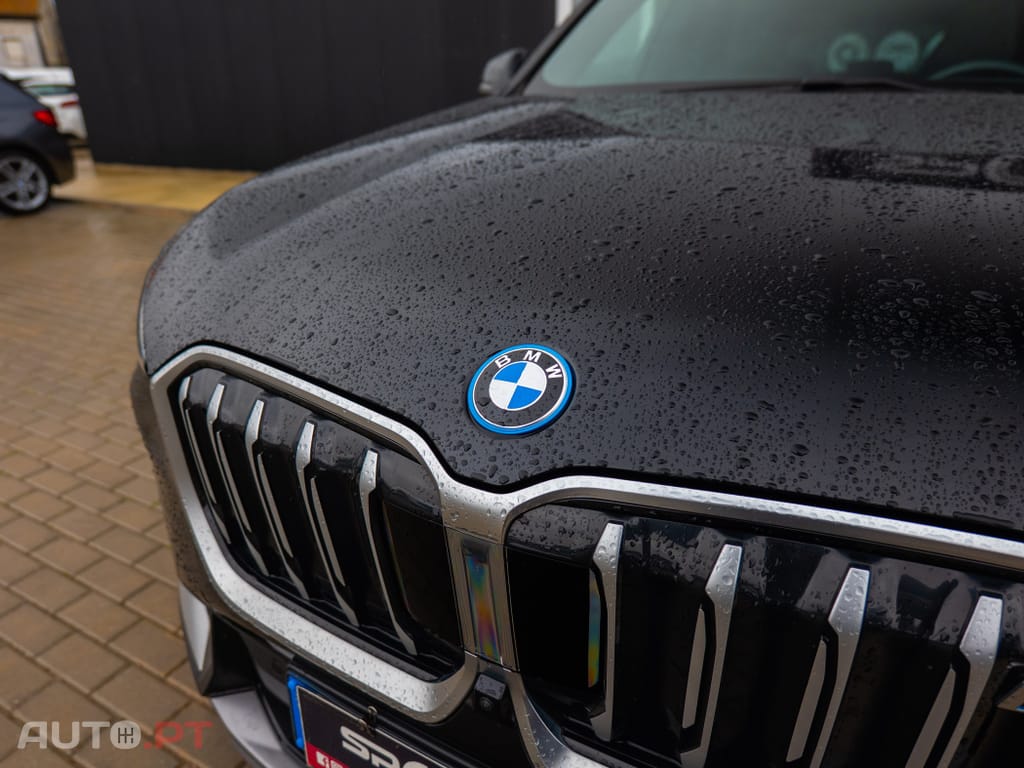 BMW iX1 xDrive30
