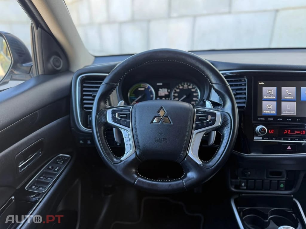 Mitsubishi Outlander 2.4L PHEV 4WD INTENSE