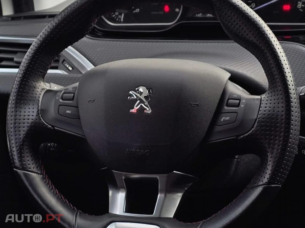 Peugeot 208 1.6 BlueHDi GT LINE
