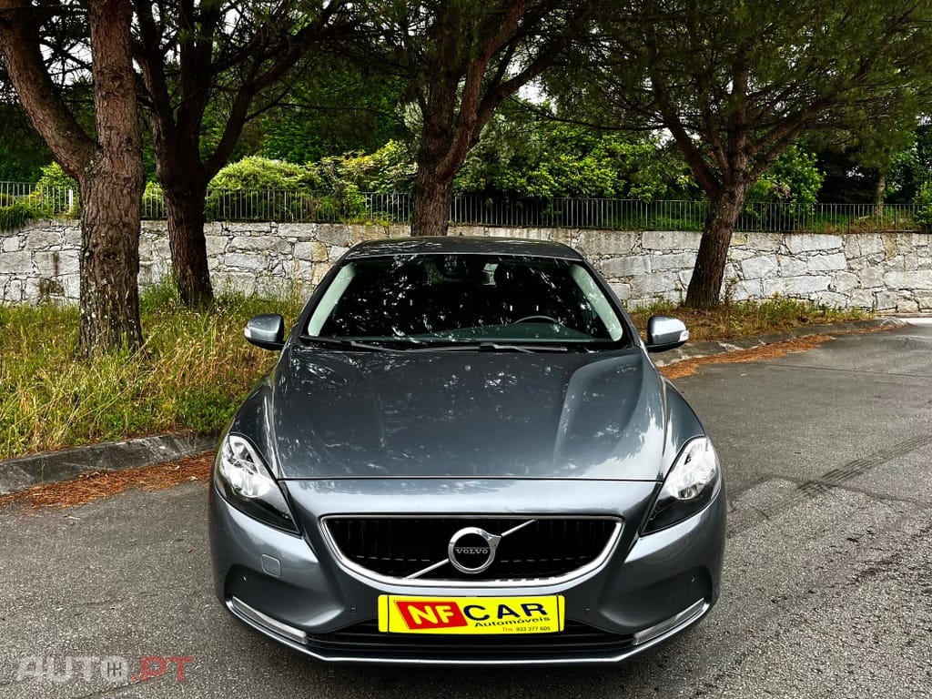 Volvo V40 D2