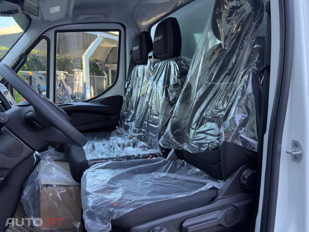 Iveco Daily 3.0 - 180 CAVALOS CONTENTOR