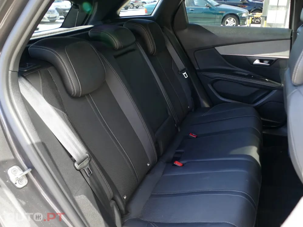 Peugeot 3008 1.5 BlueHDi GT EAT8