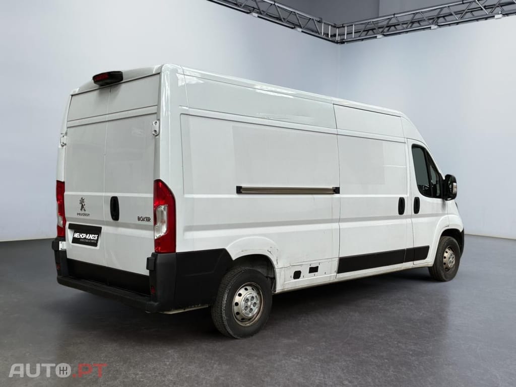 Peugeot Boxer 2.2 BlueHDi 335 L3H2 Premium