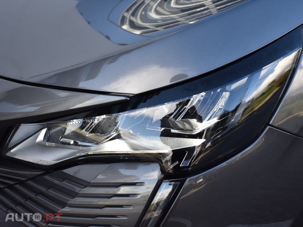 Peugeot 3008 1.6 Hybrid Allure Pack e-EAT8