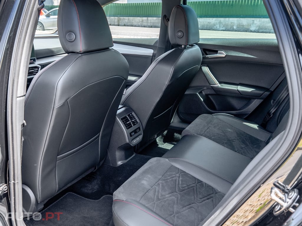 Seat Leon ST 1.5 e-Hybrid DSG FR Black Edition