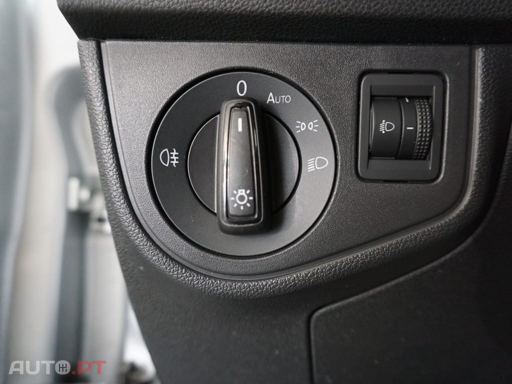 Volkswagen Polo 1.0 Confortline