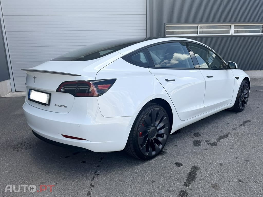 Tesla Model 3 Performance Dual Motor AWD — fotografia 11