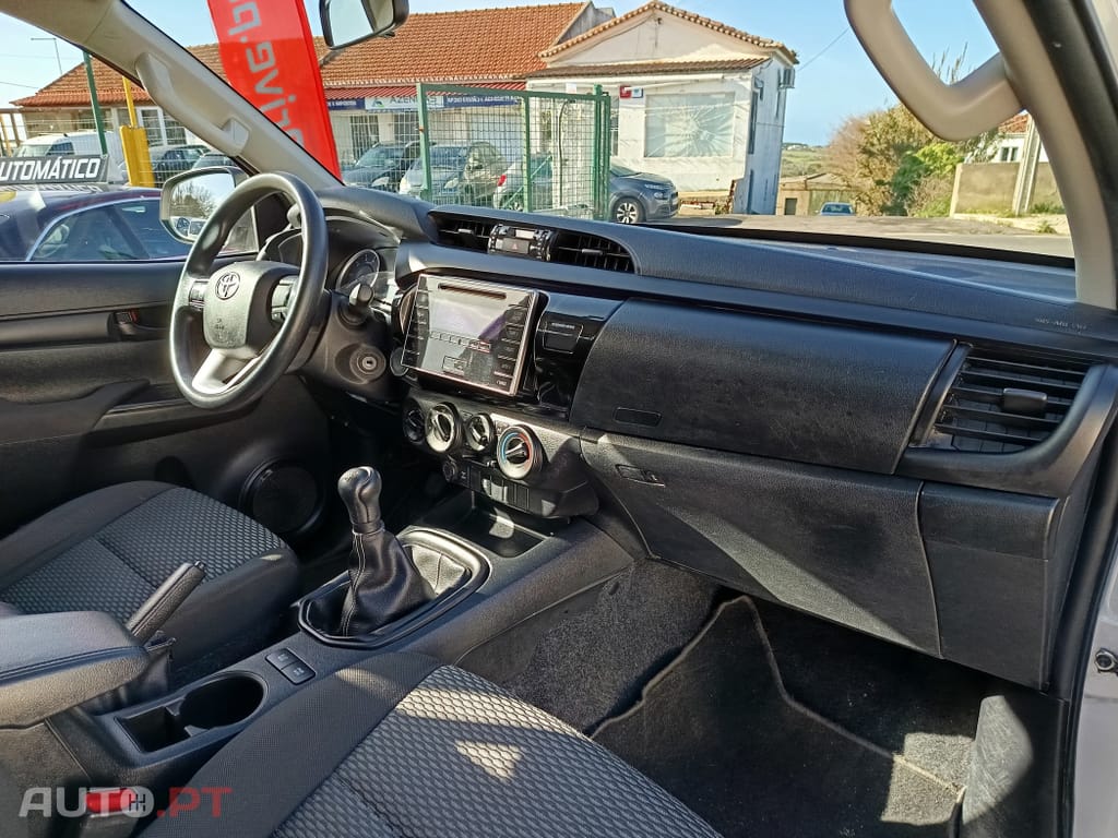 Toyota Hilux 2.4 D-4D 4WD Challenge