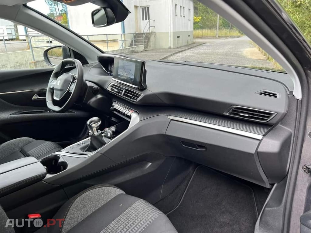 Peugeot 5008 1.2 PureTech Active Pack