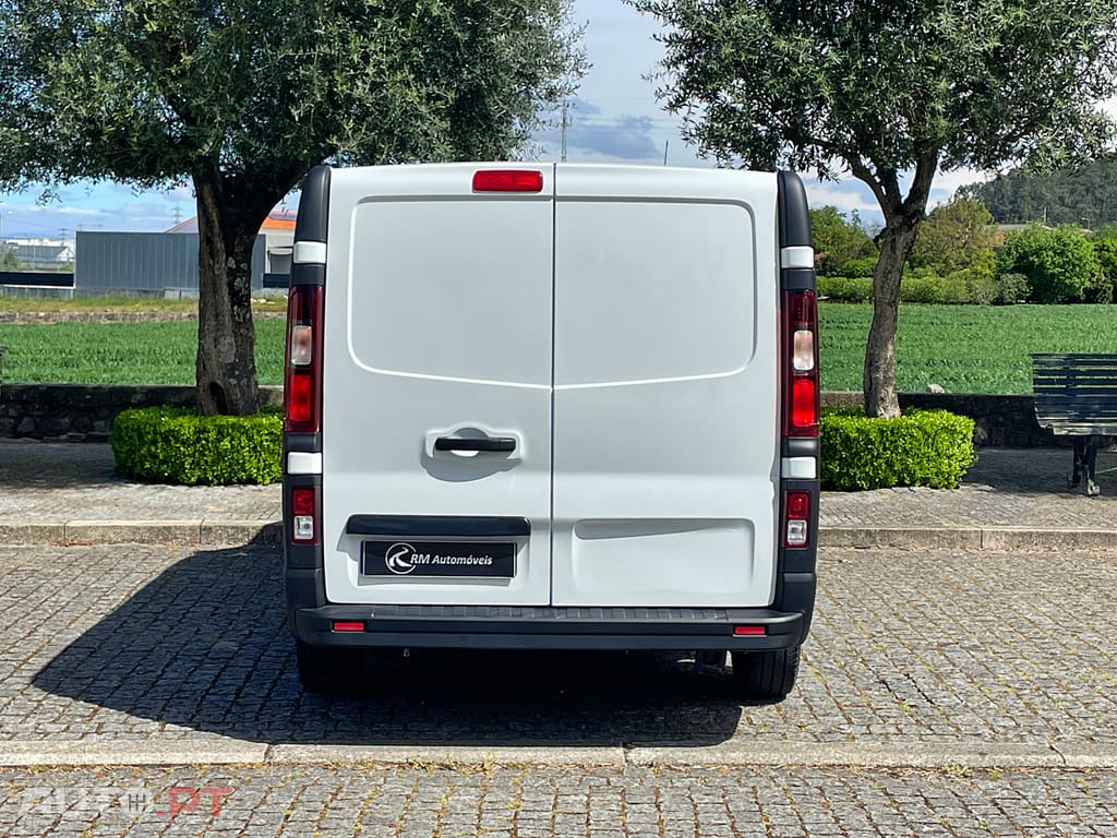 Renault Trafic 2.0 dCi IVA Dedutível