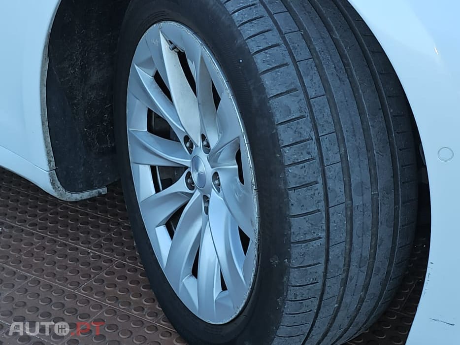 Tesla Model S Long Rang