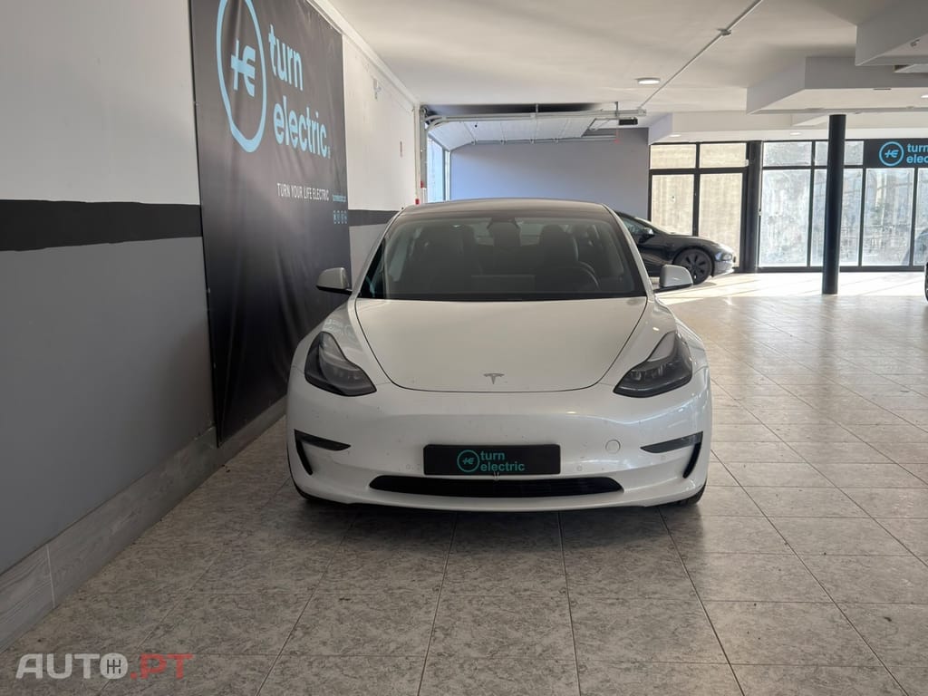 Tesla Model 3 Performance Dual Motor AWD — fotografia 3