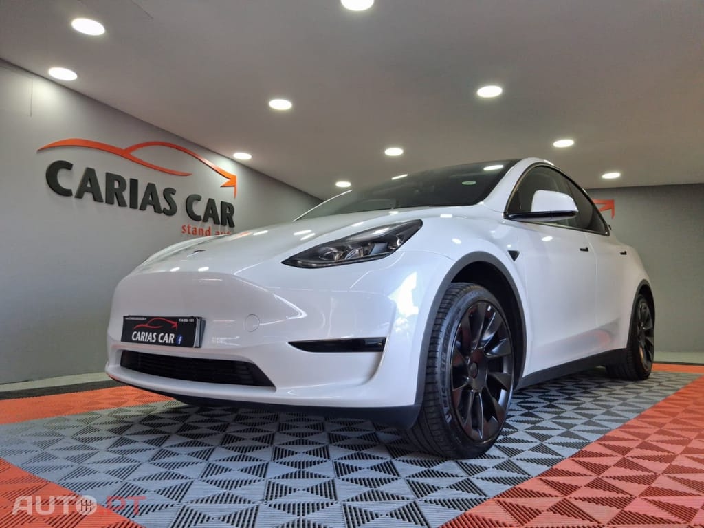 Tesla Model Y Standard RWD