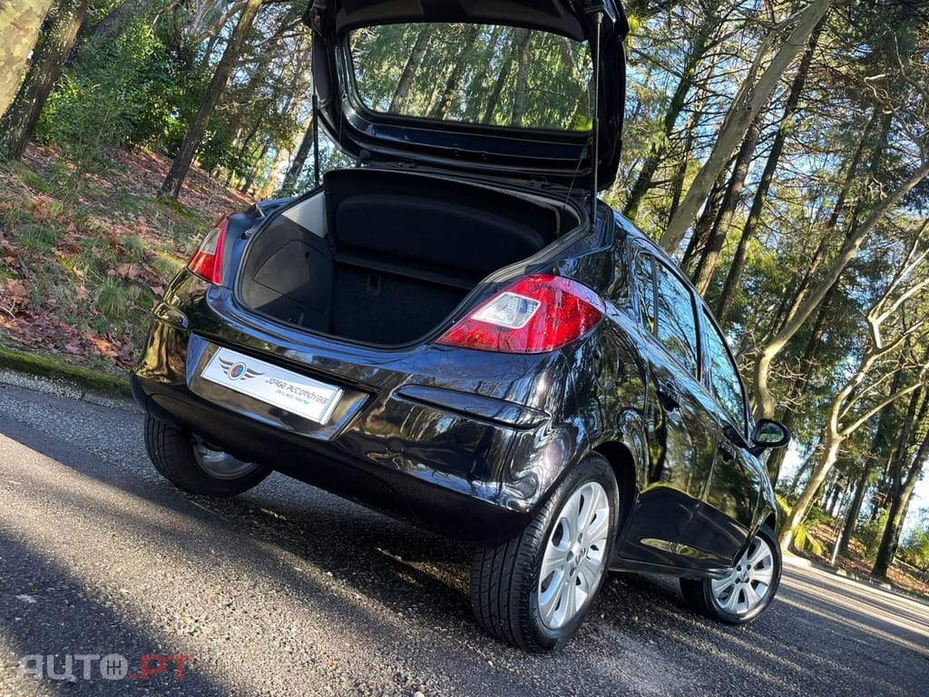 Opel Corsa 1.2 Enjoy