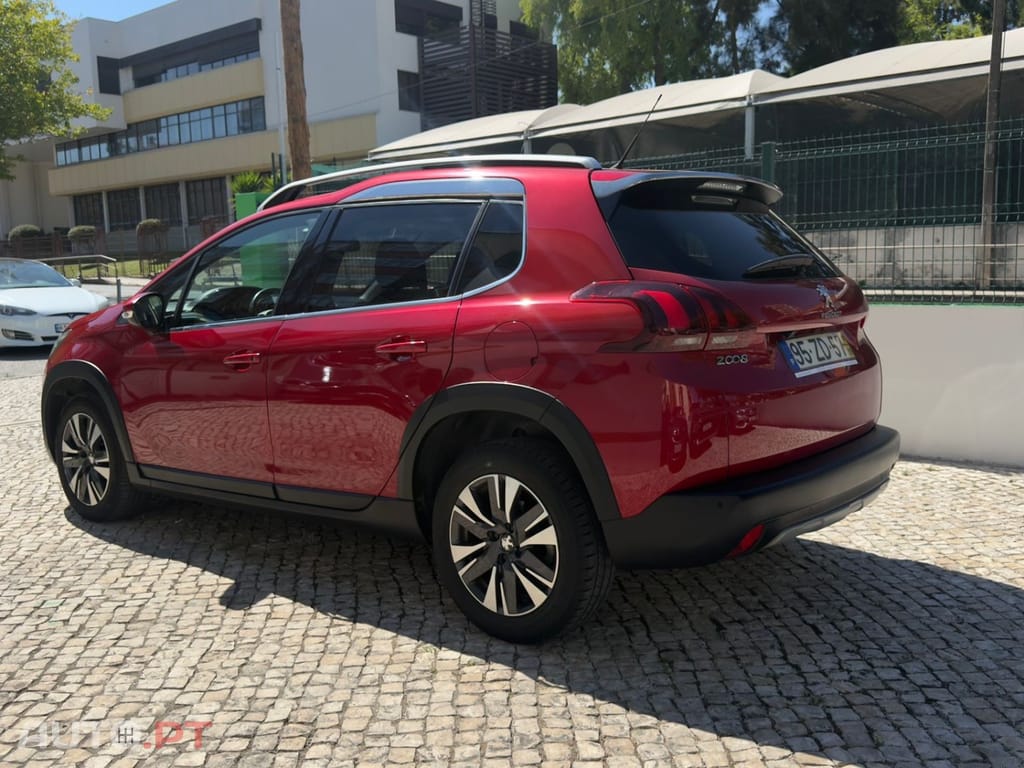Peugeot 2008 1.2 PureTech Allure EAT6