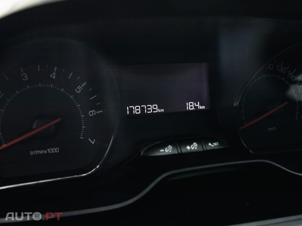 Peugeot 208 1.2 VTi Access
