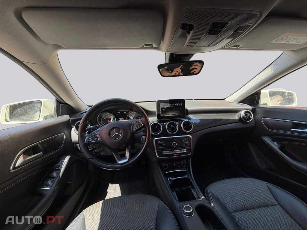 Mercedes-Benz CLA 200 D