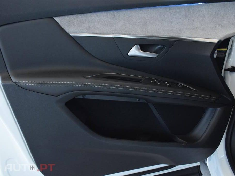 Peugeot 3008 1.6 Hybrid4 GT e-EAT8