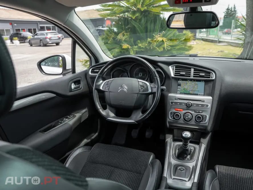 Citroen C4 PureTech 130 Stop & Start Shine
