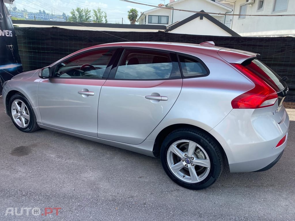 Volvo V40 1.6 D2 Momentum