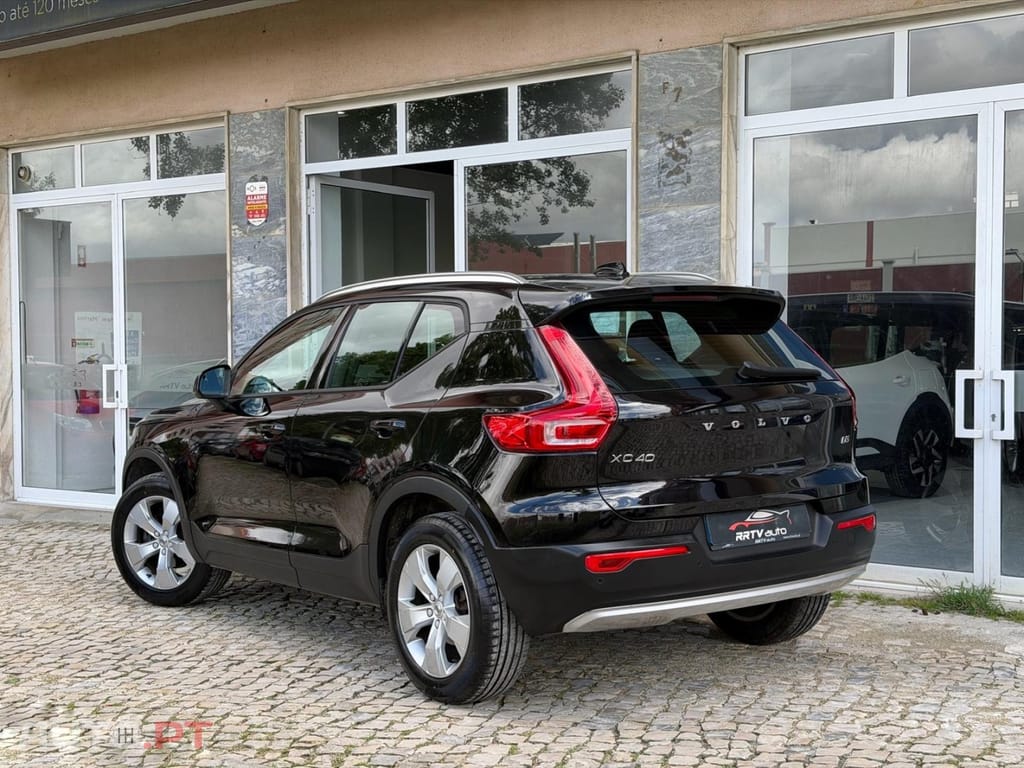 Volvo XC40 2.0 D3 Momentum Plus