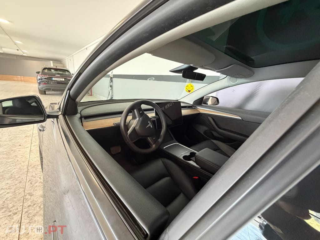 Tesla Model 3 Standard Range Plus RWD